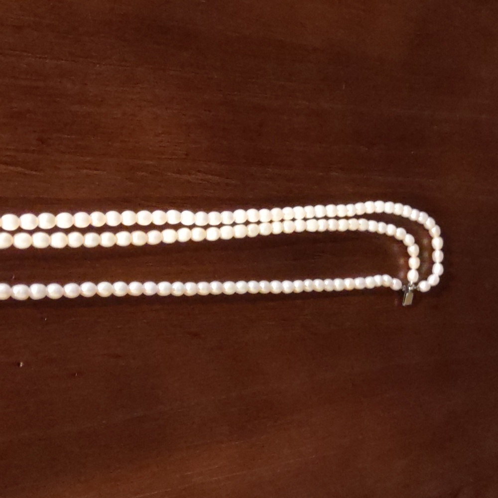 Freshwater Pearl Three Strand Necklace with sterling Silver Clasp, Nib - Picture 5 of 5